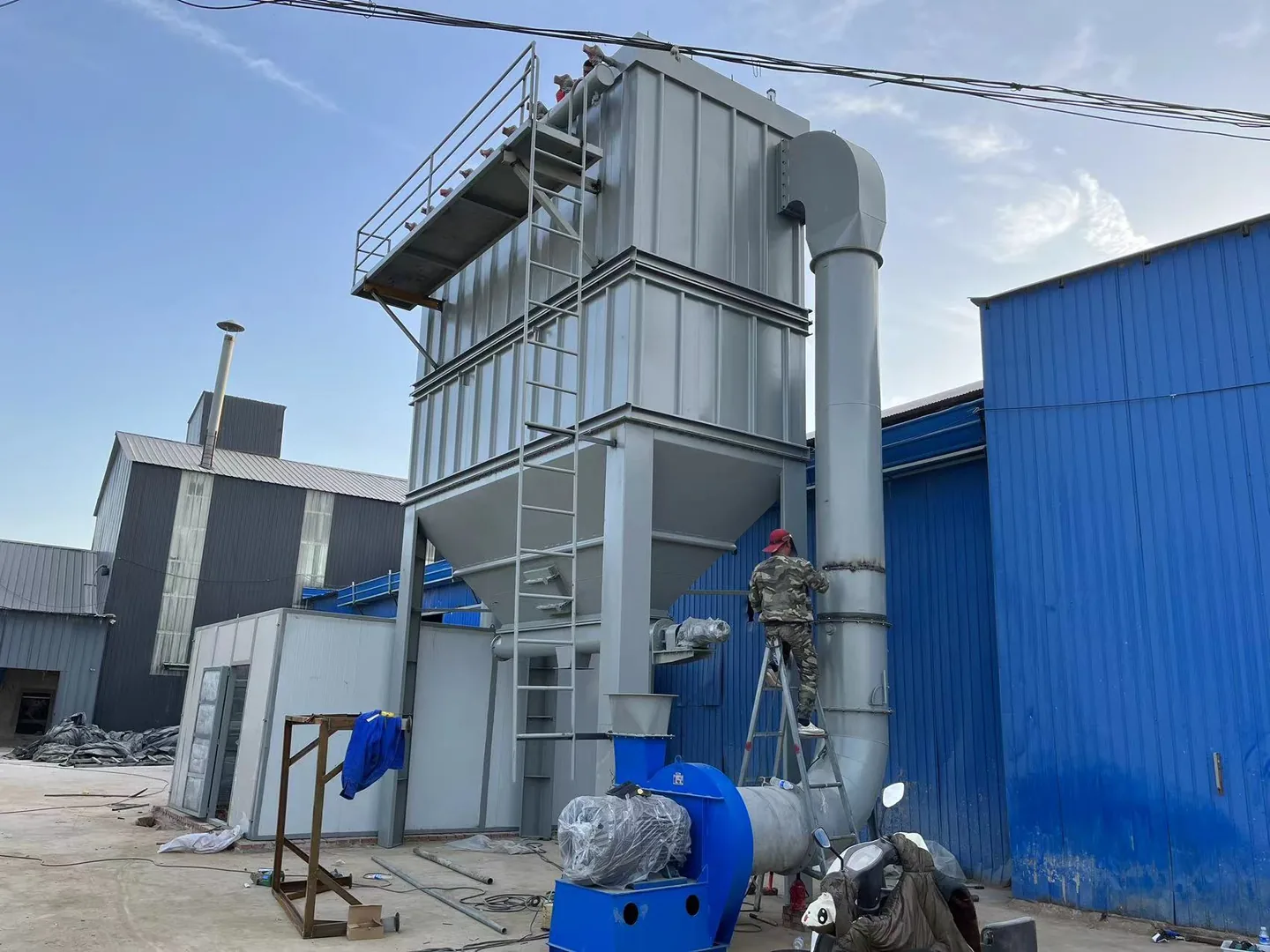 Installed ultrafine mineral powder production line with classifier and collector